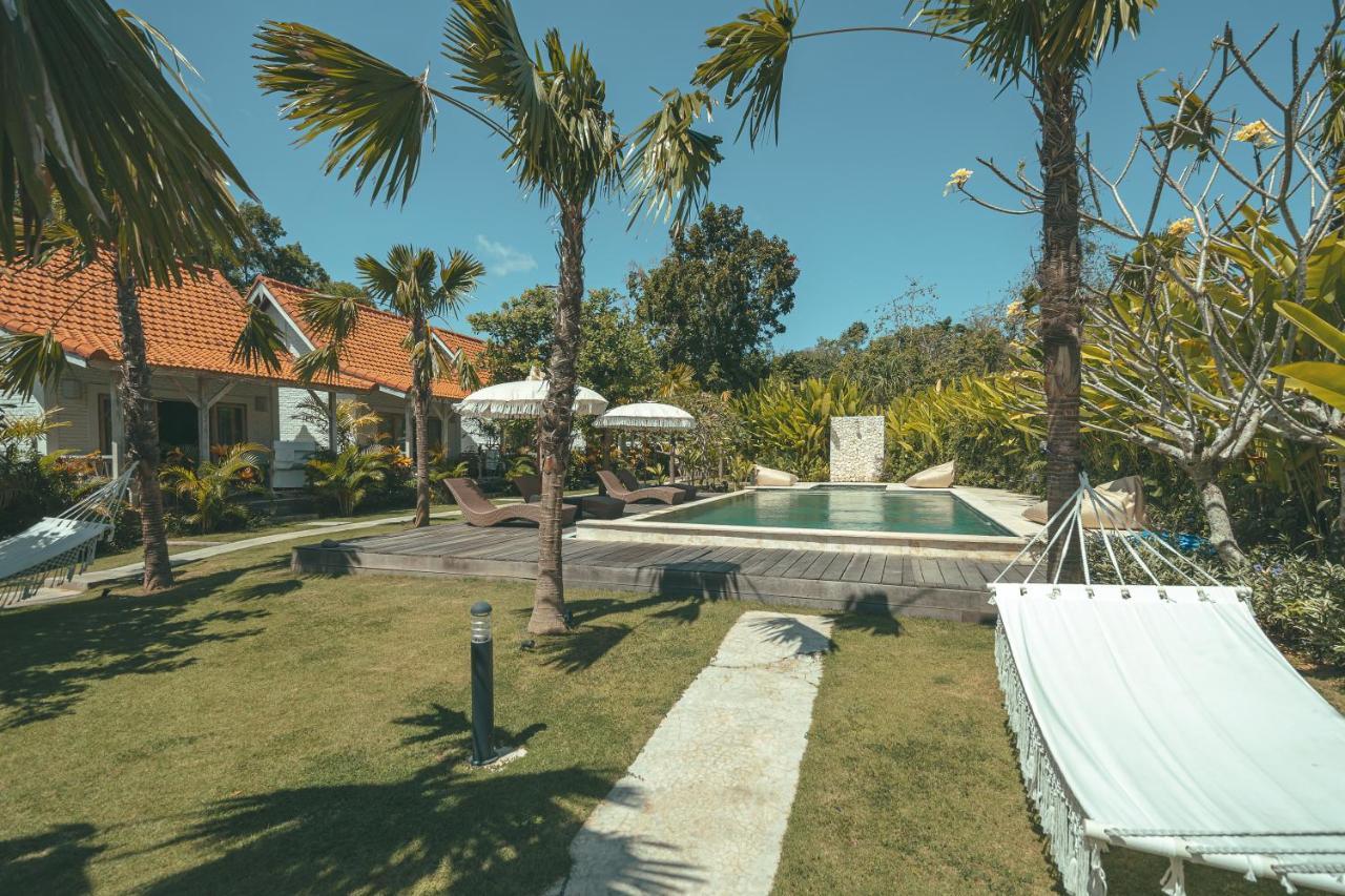 Cari Surf Camp & Studio'S Uluwatu Buitenkant foto