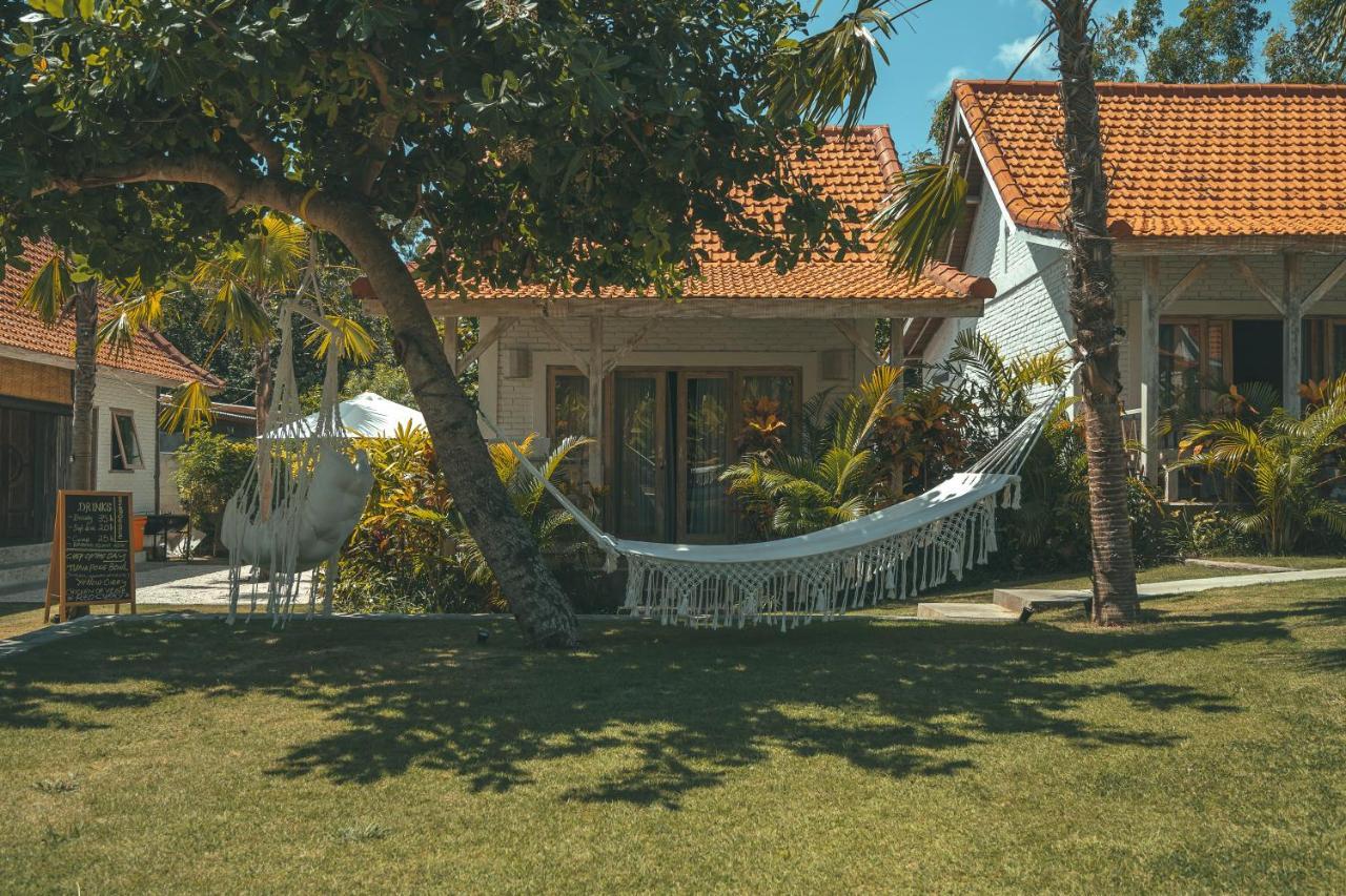 Cari Surf Camp & Studio'S Uluwatu Buitenkant foto