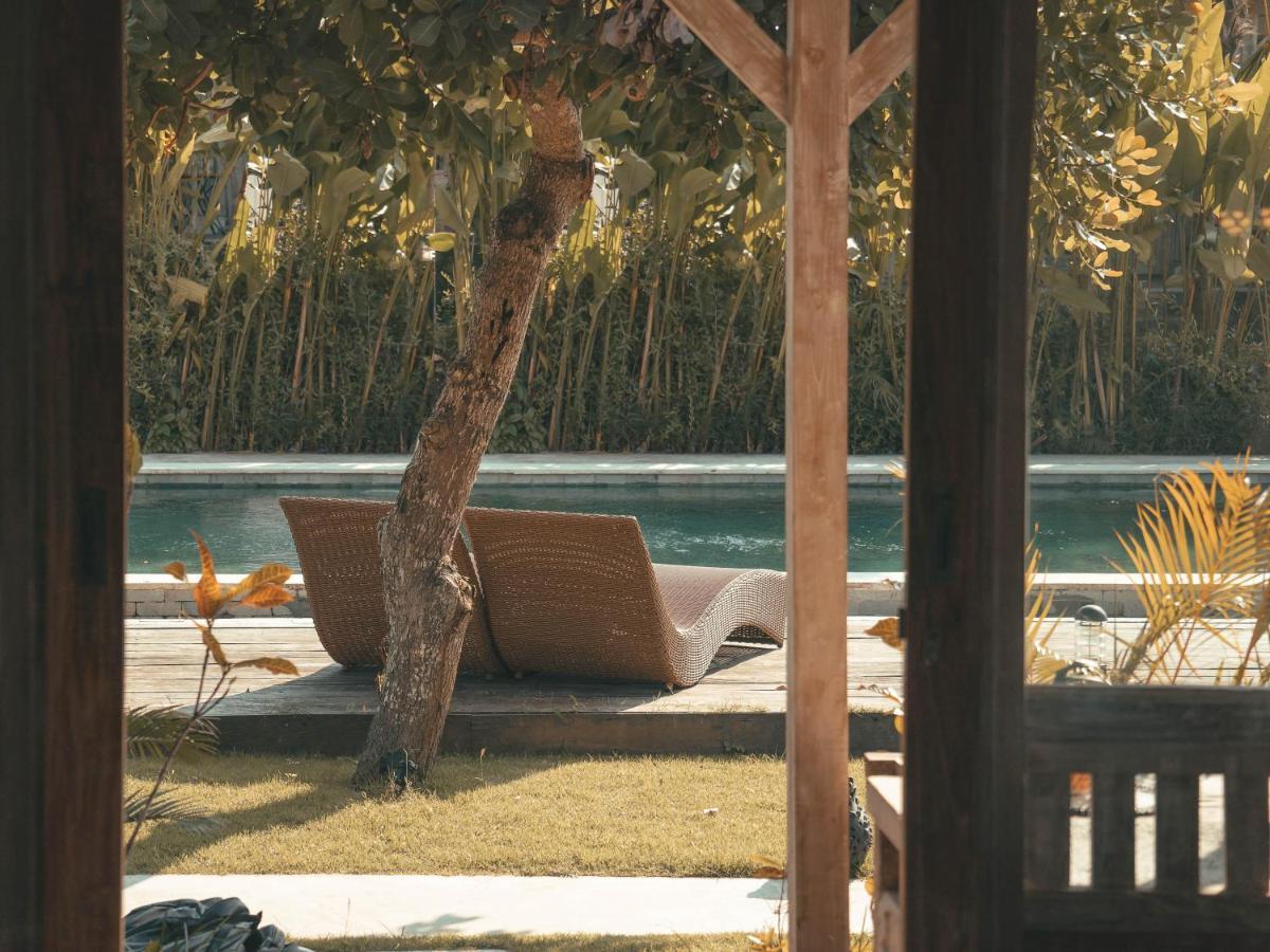 Cari Surf Camp & Studio'S Uluwatu Buitenkant foto