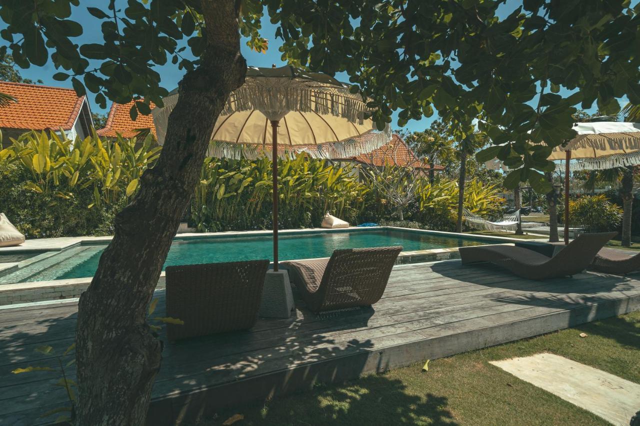 Cari Surf Camp & Studio'S Uluwatu Buitenkant foto